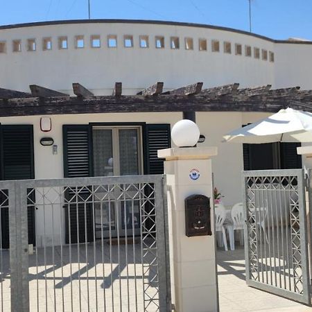 Casa Vacanze Il Sorriso Di Emi Torre Suda Ngoại thất bức ảnh
